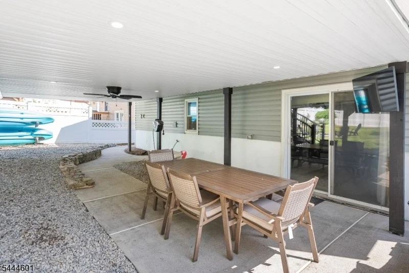 Photo of 561 Rogers Dr