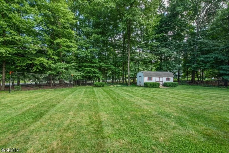 Photo of 37 Camelot Dr