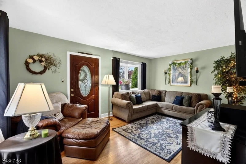 Photo of 73 JAMES AVENUE