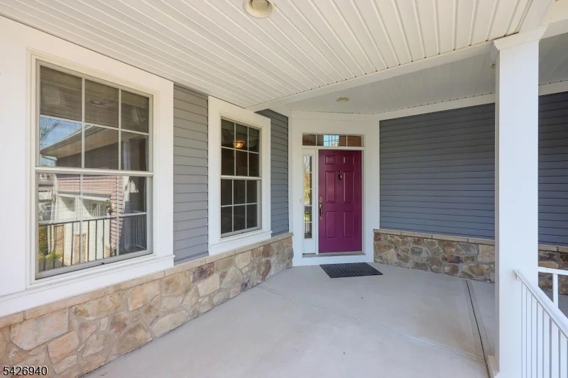 Photo of 84 Bedford Dr