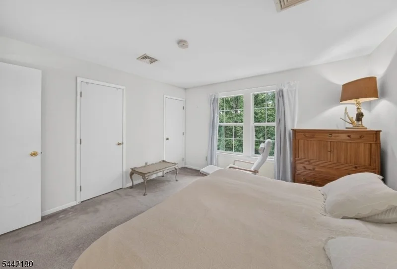 Photo of 18 Pheasant Brook Court
