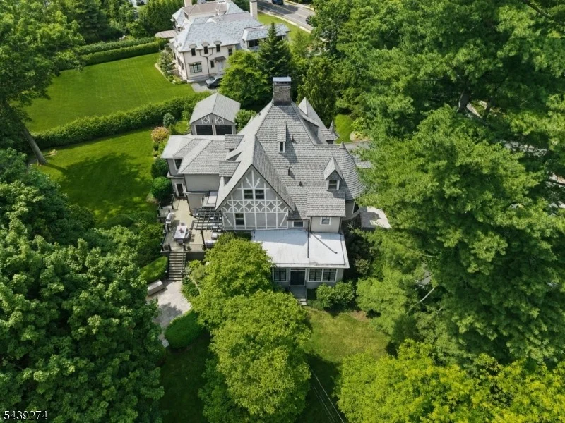 Photo of 230 Springfield Ave