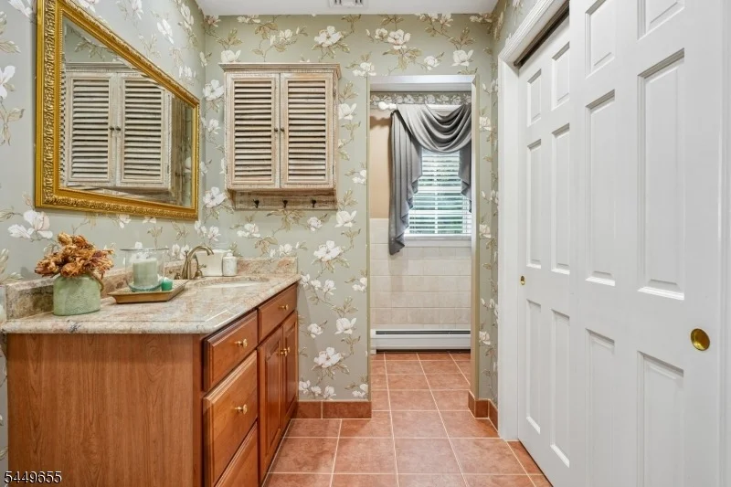 Photo of 9 Pitcairn Dr