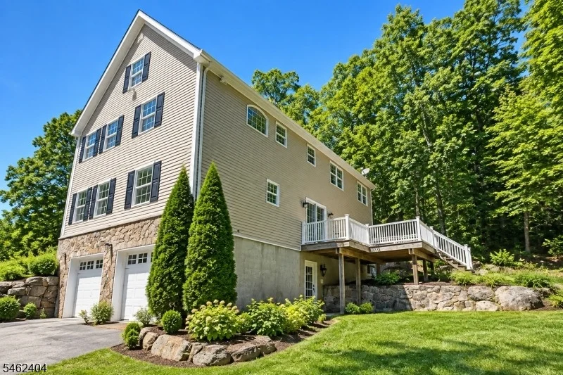Photo of 14 Hidden Valley Dr