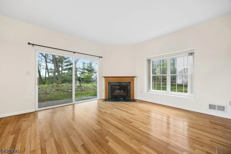 Photo of 35 Maple Ln