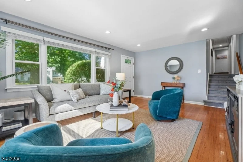 Photo of 2 Knapp Ave