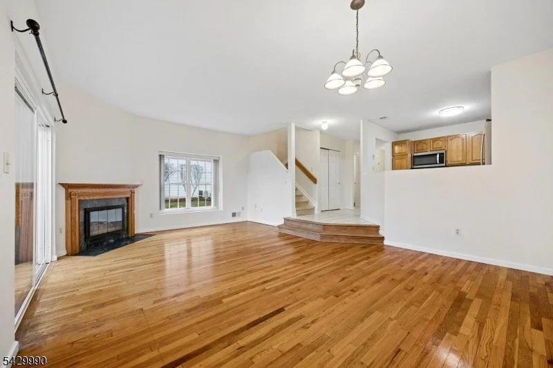 Photo of 35 Maple Ln