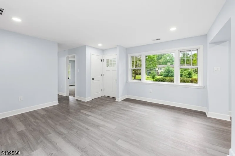 Photo of 20 Cooper Ln