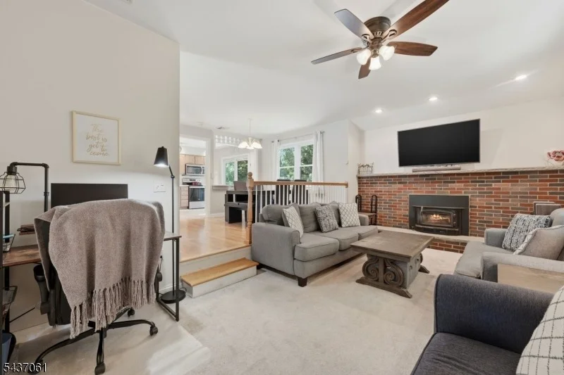 Photo of 16 Windsor Dr