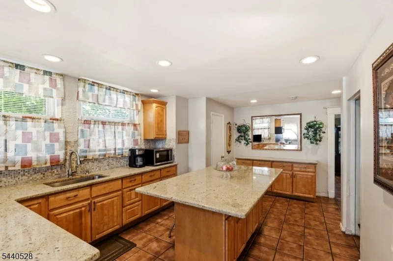 Photo of 569 Berkeley Ave