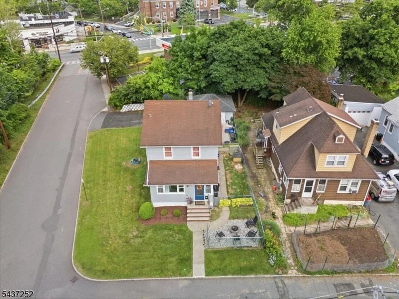 Photo of 13 Elm Dr
