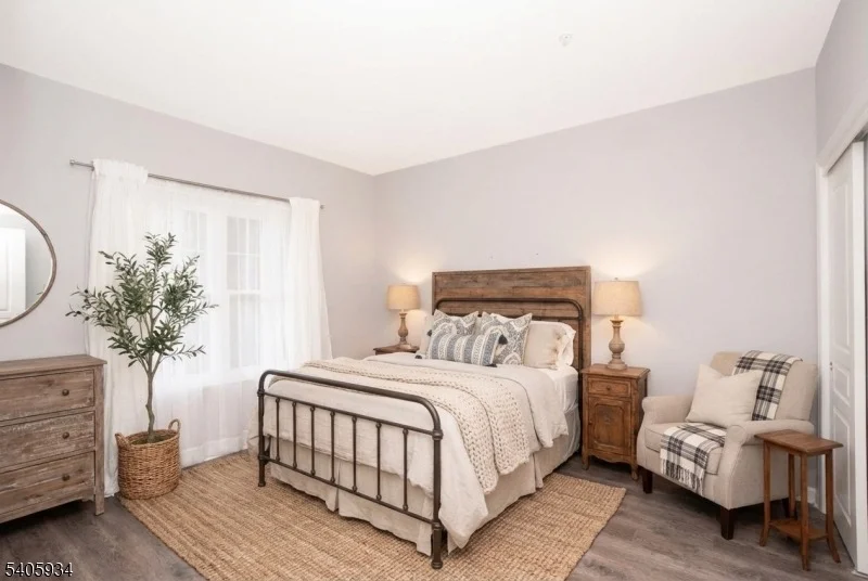 Photo of 8 Maple Cres Unit 12
