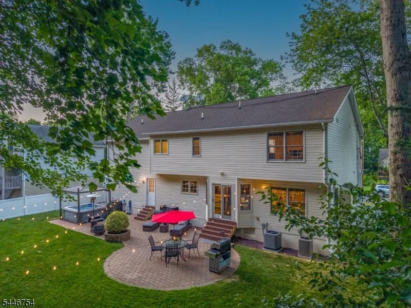 Photo of 53 Maple Ave