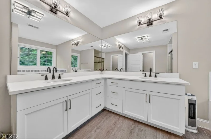 Photo of 74 Haggerty Dr
