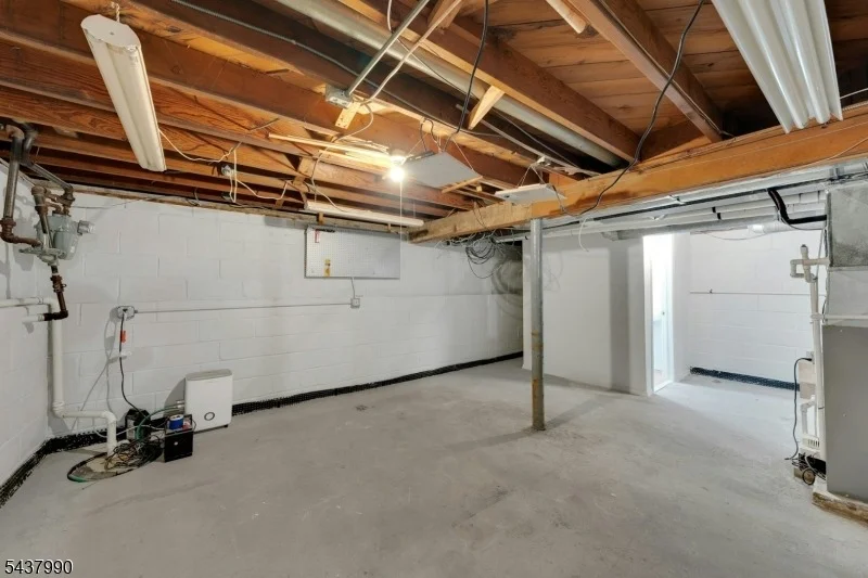 Photo of 451 Chestnut St