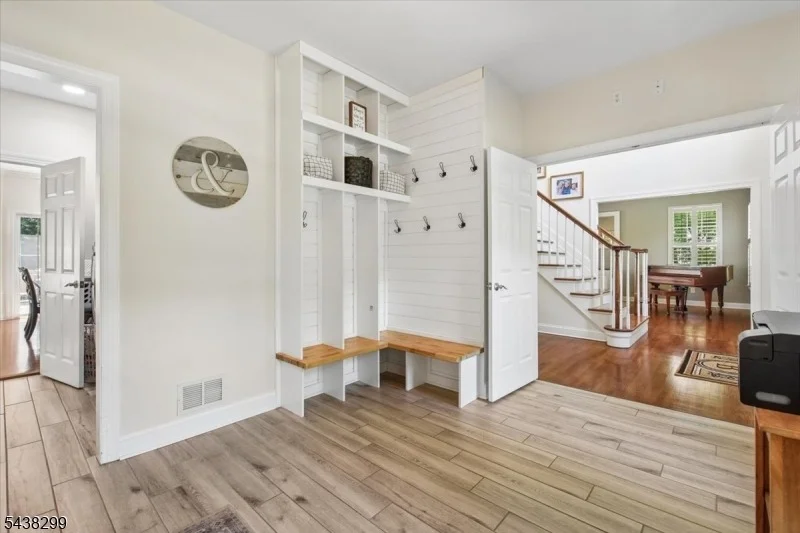 Photo of 7 Donna Ln