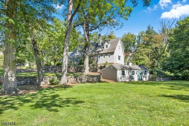 Photo of 170 New Providence Rd