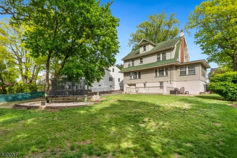 Photo of 23 Pleasant Pl