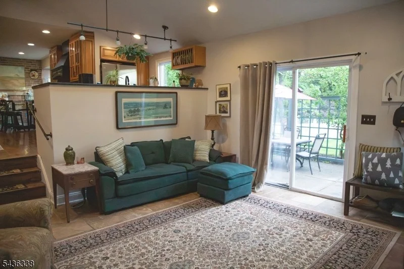 Photo of 4 Laurel Pl