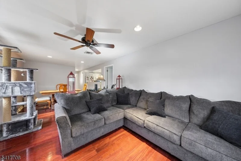 Photo of 2 Caryn Pl