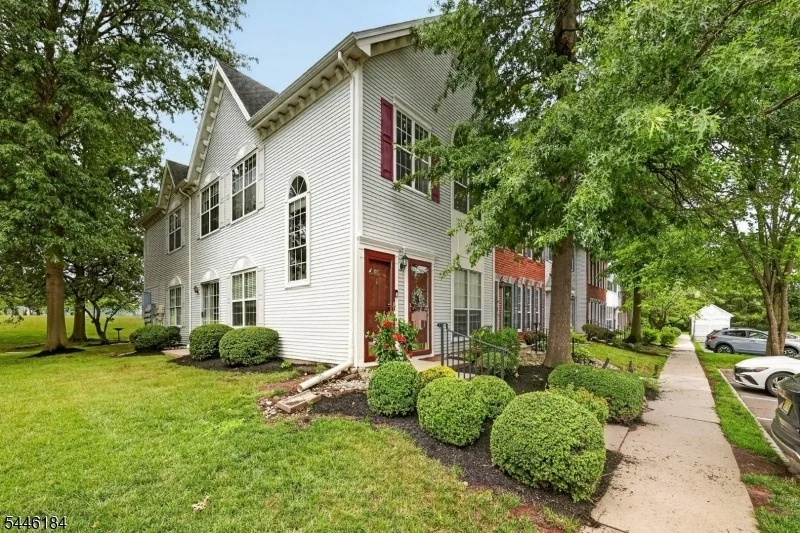 Photo of 161 Gregory Ln