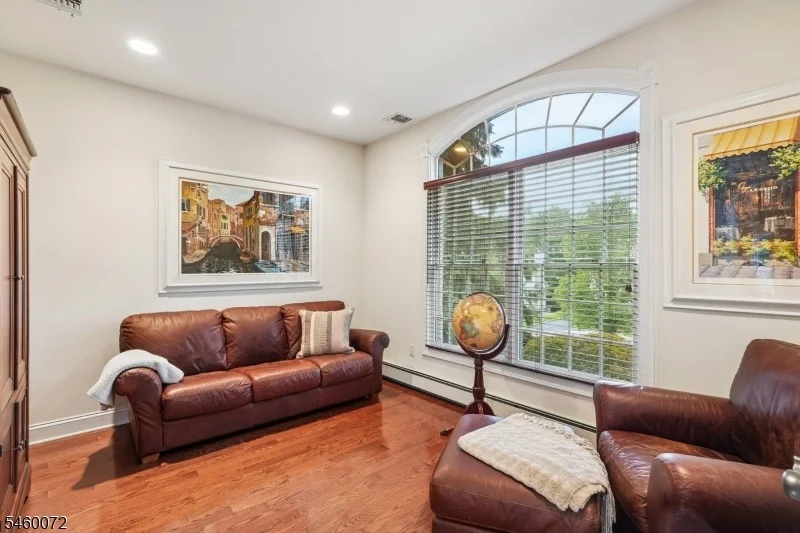 Photo of 16 Apple Ln