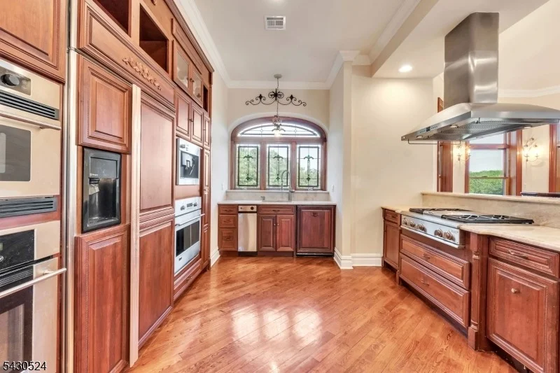 Photo of 37 Robbins Rd