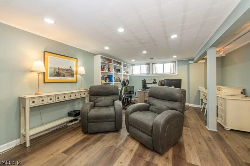 Photo of 540 Herrick Dr