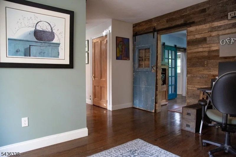 Photo of 4 Laurel Pl