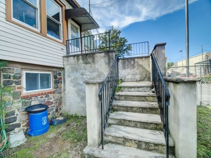 Photo of 515 Monroe St