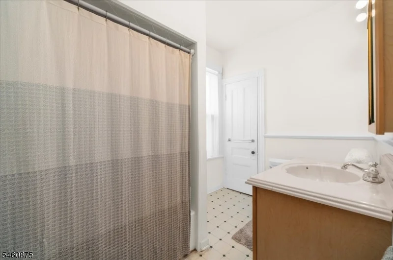 Photo of 128 Belvidere Ave