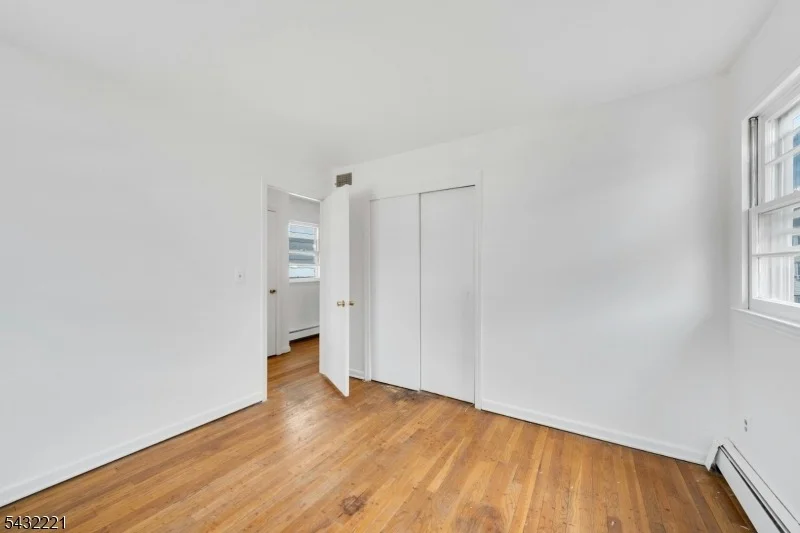 Photo of 183 Devon St