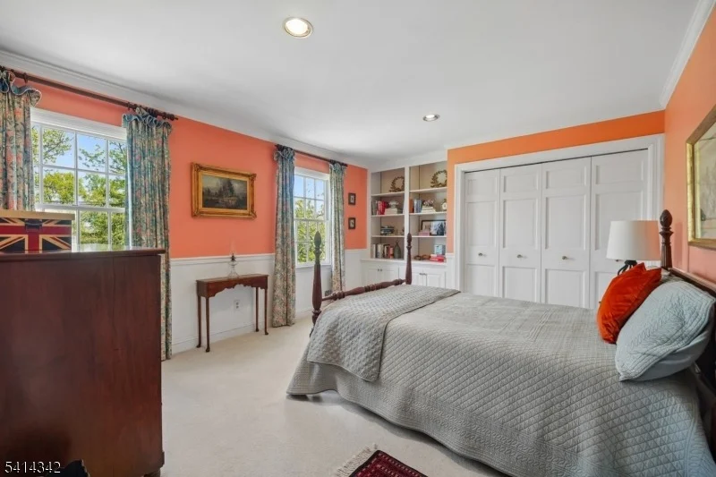 Photo of 638 Mountain Ave