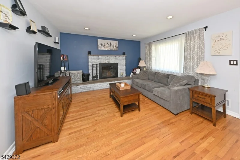 Photo of 39 Niagara St