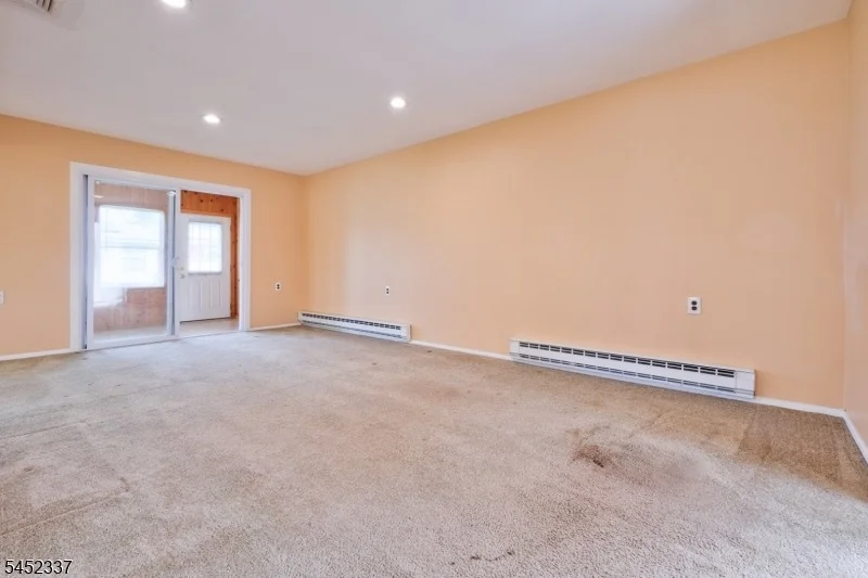 Photo of 6 PHILLIPS RD