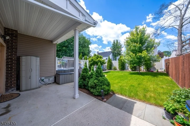 Photo of 1269 Robinson Ter