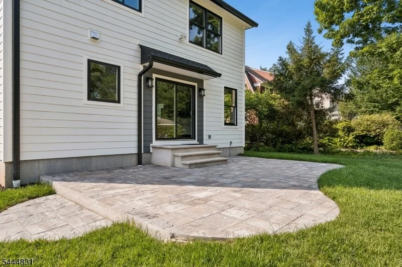 Photo of 122 Stanmore Pl