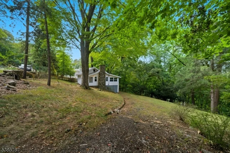 Photo of 330 Springbrook Trl