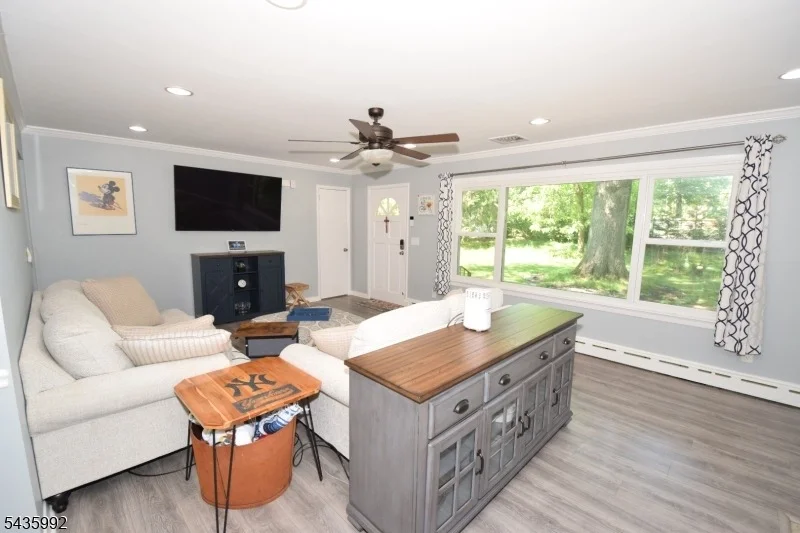 Photo of 567 Foothill Rd