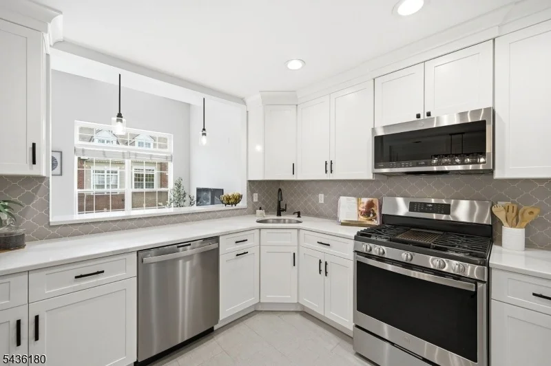 Photo of 281 Riverwalk Way