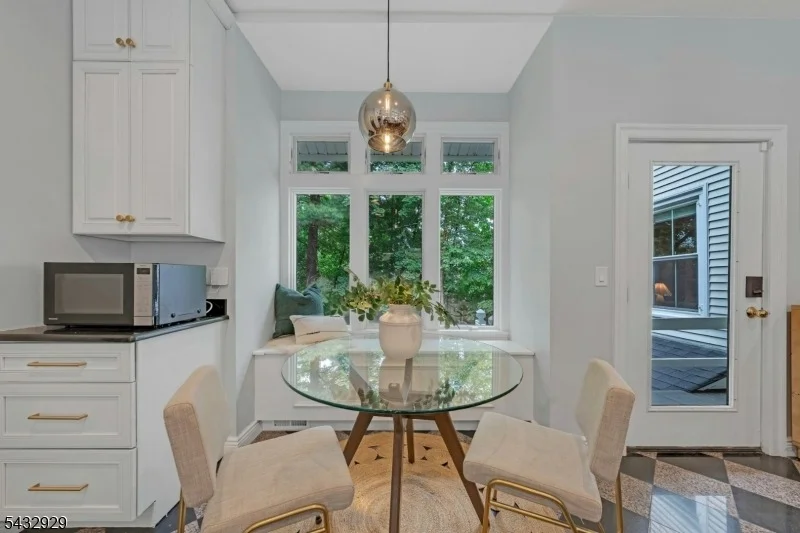 Photo of 42 Llewellyn Rd