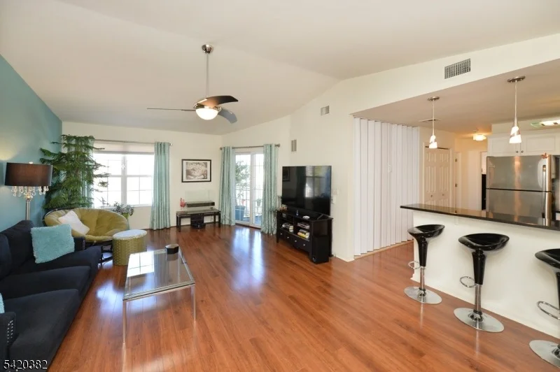 Photo of 20 Parkside Ct