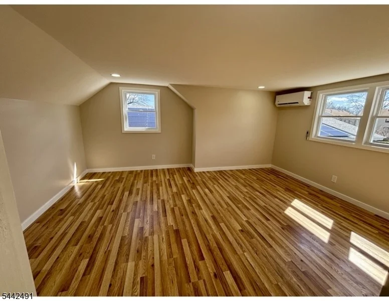 Photo of 9 Joan Pl