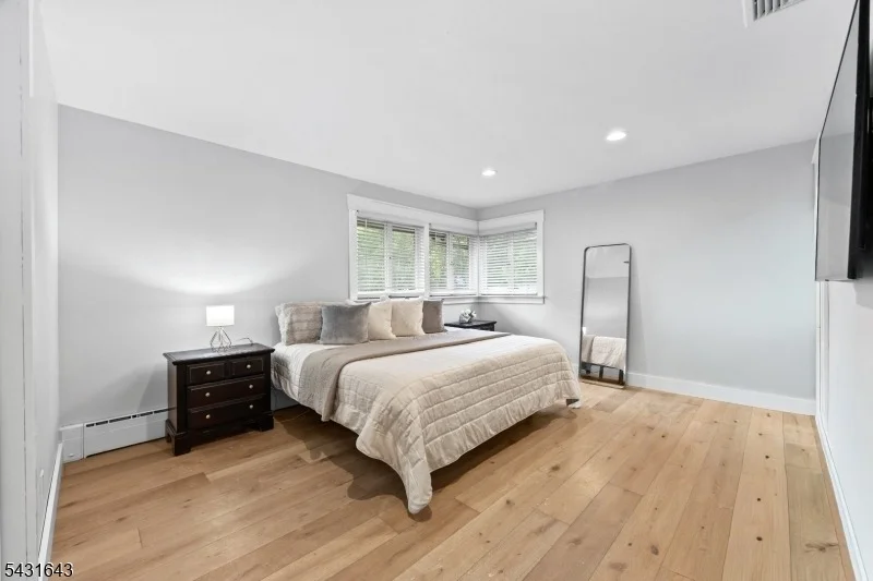 Photo of 5 Oak Lane