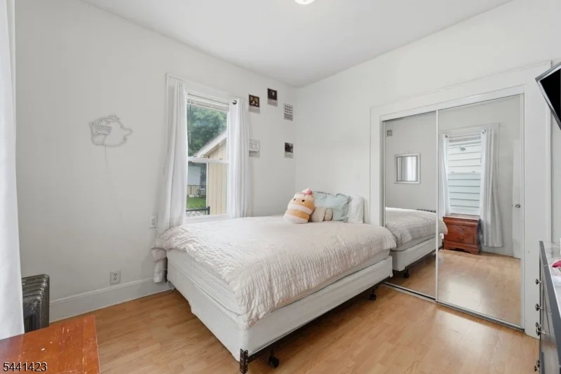 Photo of 217 8Th Ave