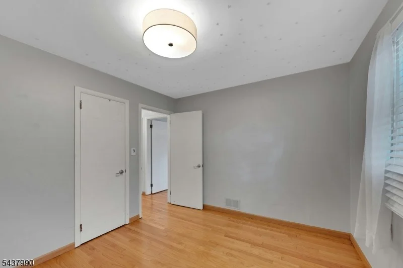 Photo of 451 Chestnut St