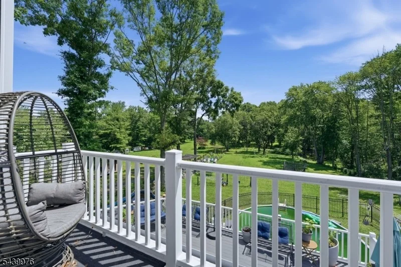 Photo of 190 Pine Brook Rd