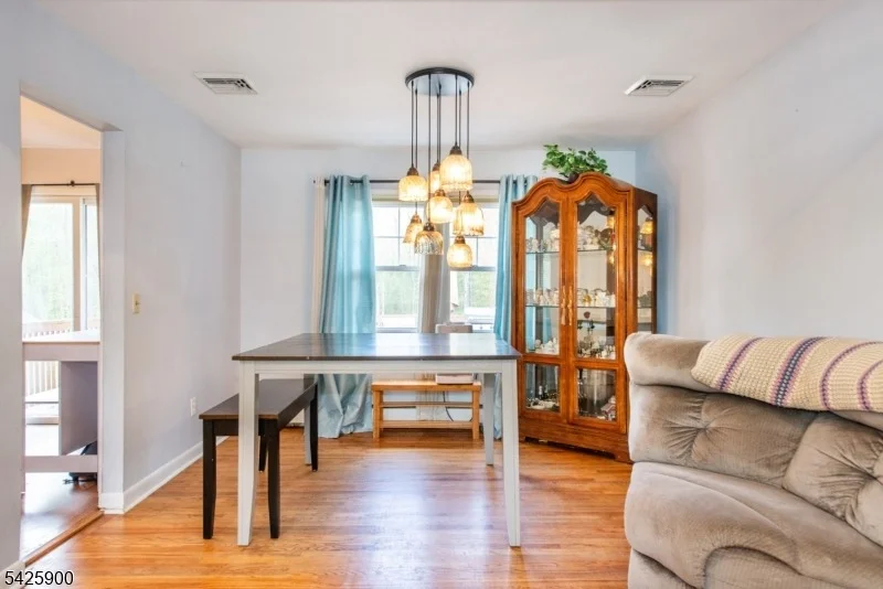 Photo of 17 Cole Rd
