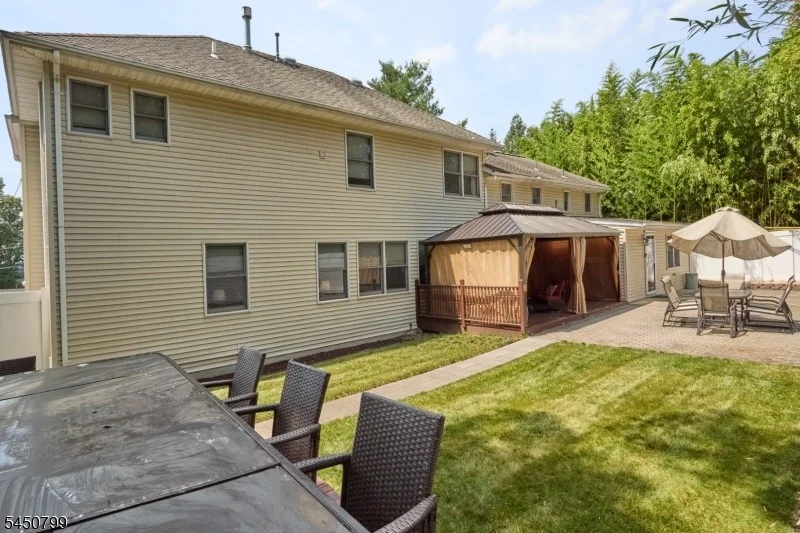 Photo of 2 Cayuga Trl