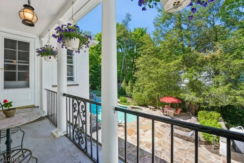 Photo of 343 Forest Rd